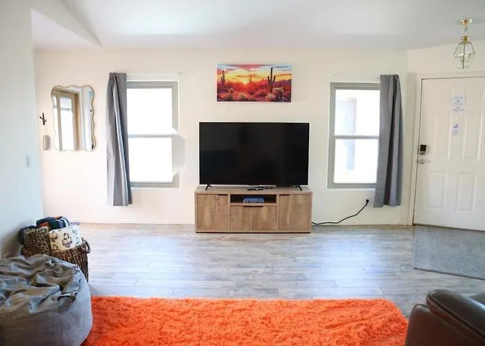 Centrally Located To Family Fun, Golf & Baseball! Holiday home *