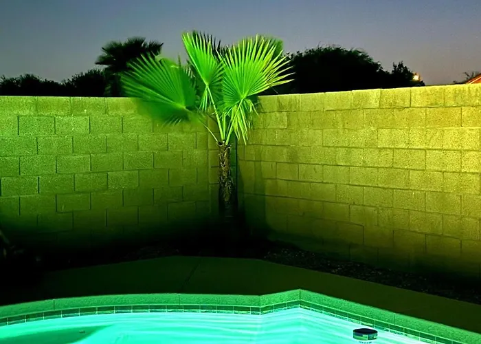 Centrally Located To Family Fun, Golf & Baseball! * Surprise